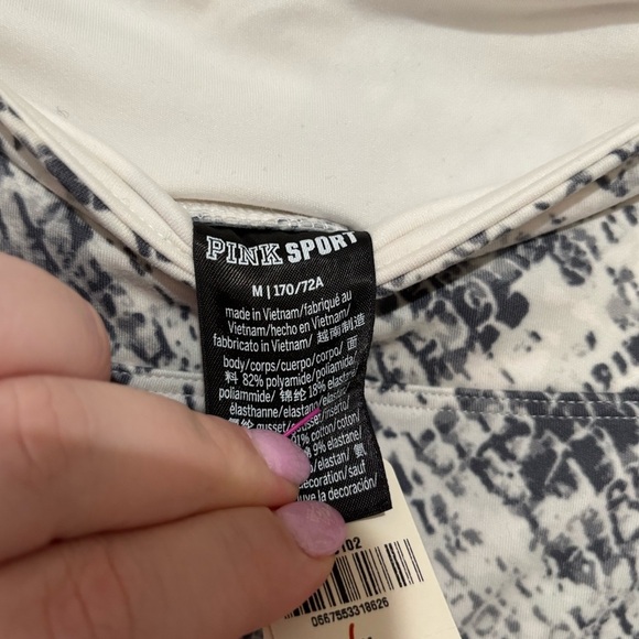 Pink Victoria’s Secret brand new leggings size medium - Picture 6 of 7
